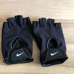 Nike Women’s Workout Gloves